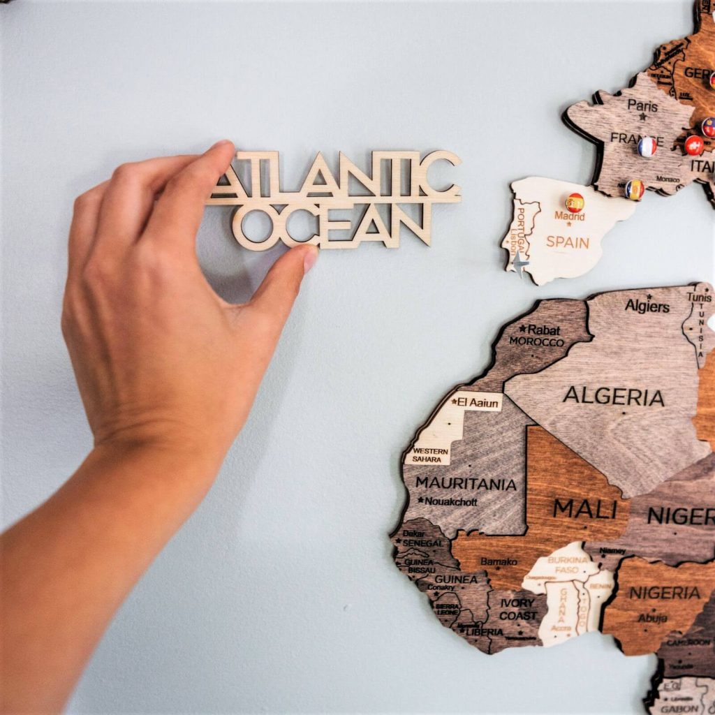 customization Handmade 2D and 3D Wooden World Maps